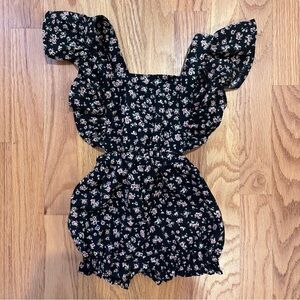 🖤 Bailey’s Blossoms Floral Flutter Sleeve Romper 18-24M (Influencer-Inspired)